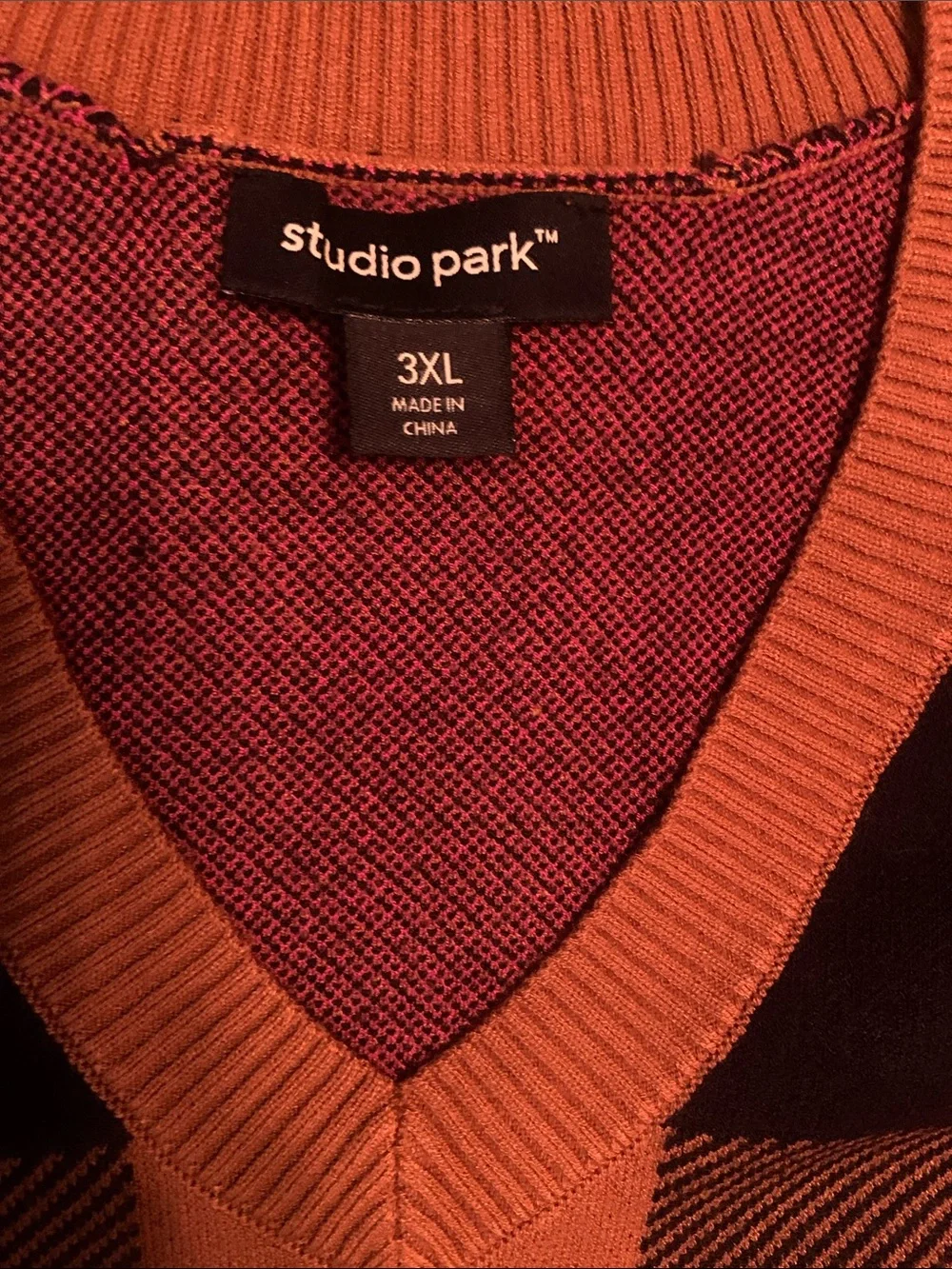 Studio Men's V-Neck Plaid Sweater Vest in Orange, Purple & Pink 3x